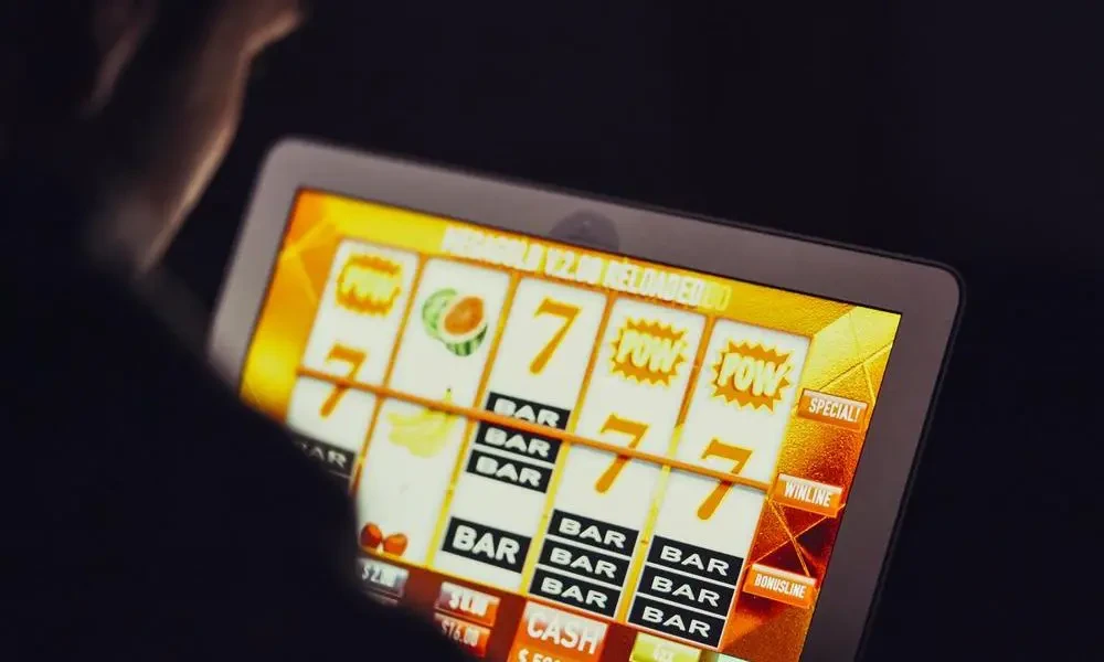 How do crypto casino games handle player dispute resolutions?